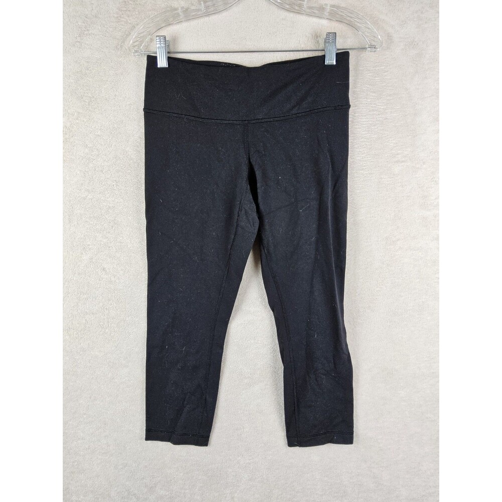 Lululemon Women’s Athletic Cropped Leggings Size 6
